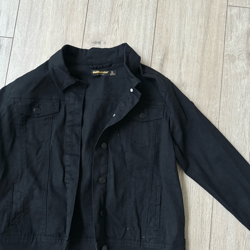 women’s DOLLHOUSE size medium black denim jacket never worn